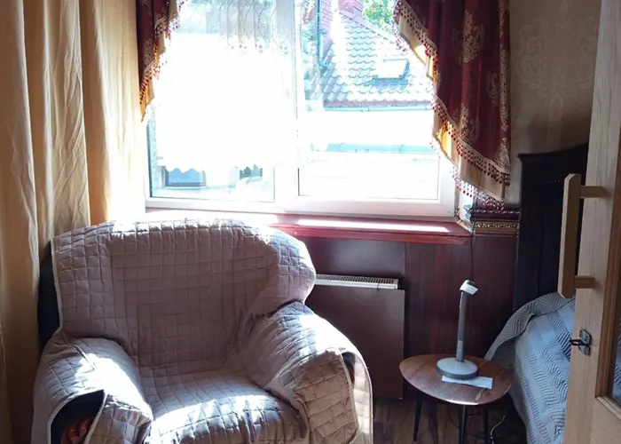 Balta Maja Dzīvošana ģimenē