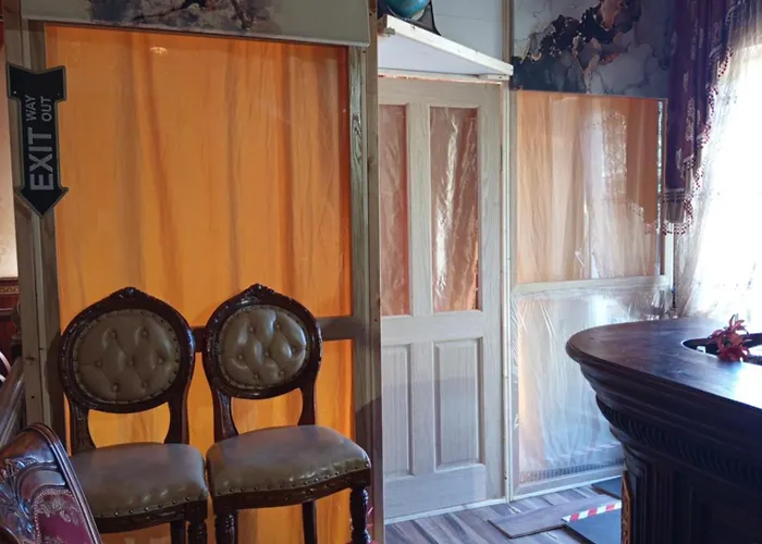 Balta Maja Dzīvošana ģimenē