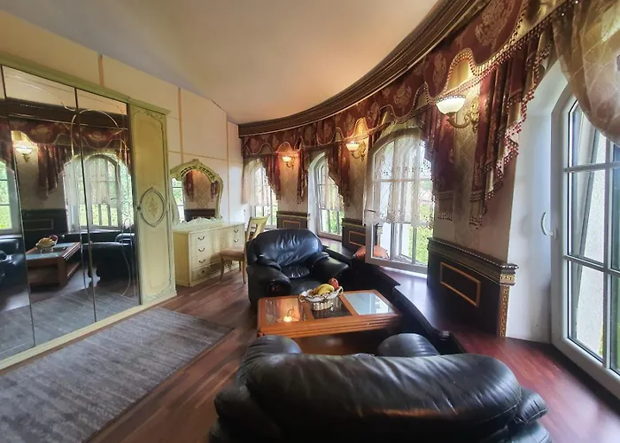 Dzīvošana ģimenē Balta Maja *